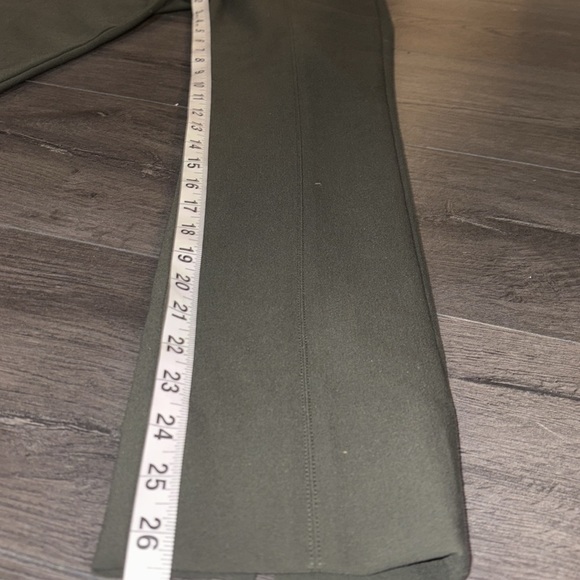 Vince High-Waist Stitch Front Leggings Size XS Night Pine - Picture 10 of 13